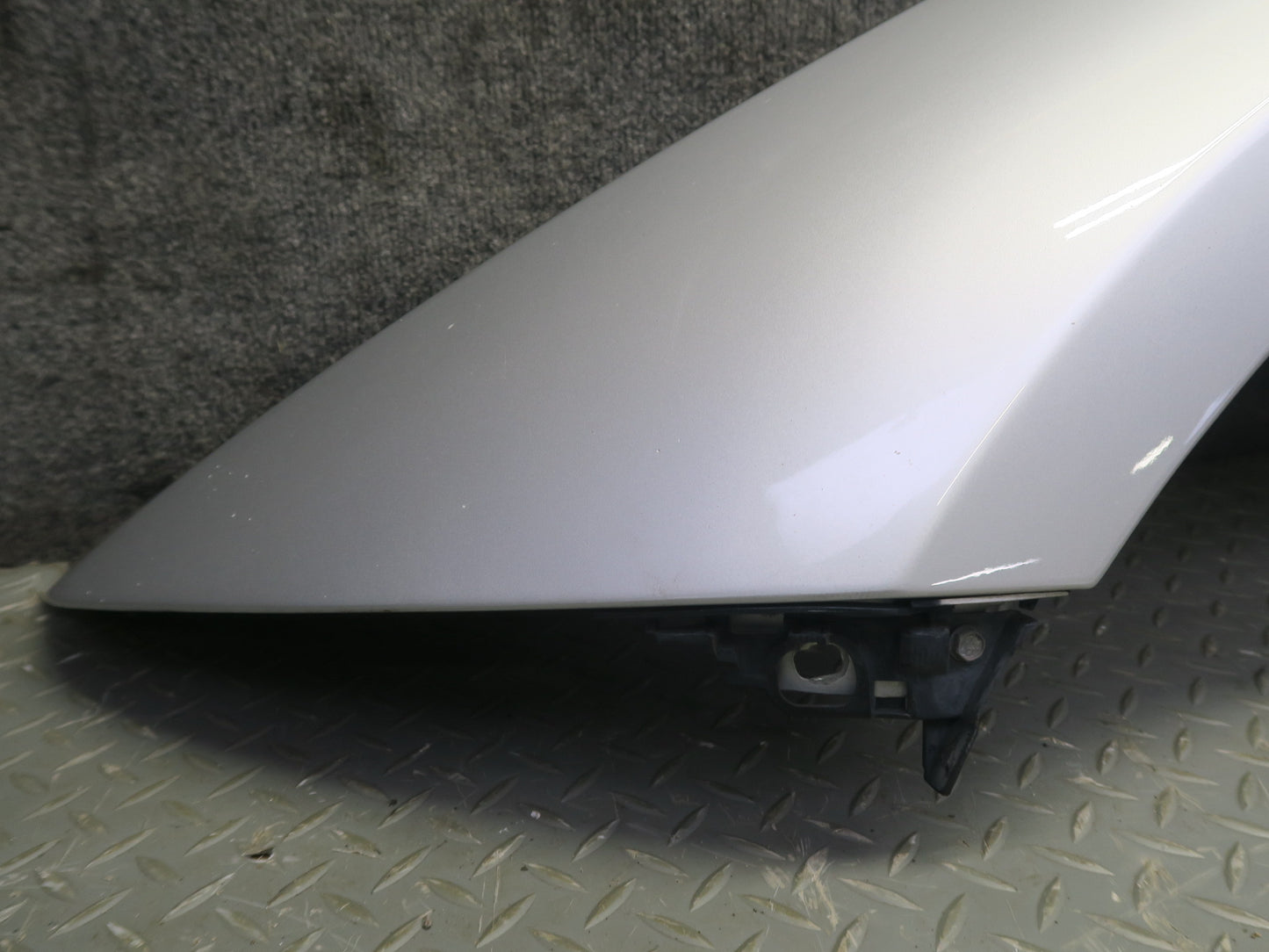 03-08 BMW E86 E85 Z4 Front Left Fender Shell Cover Panel Titan Silver OEM