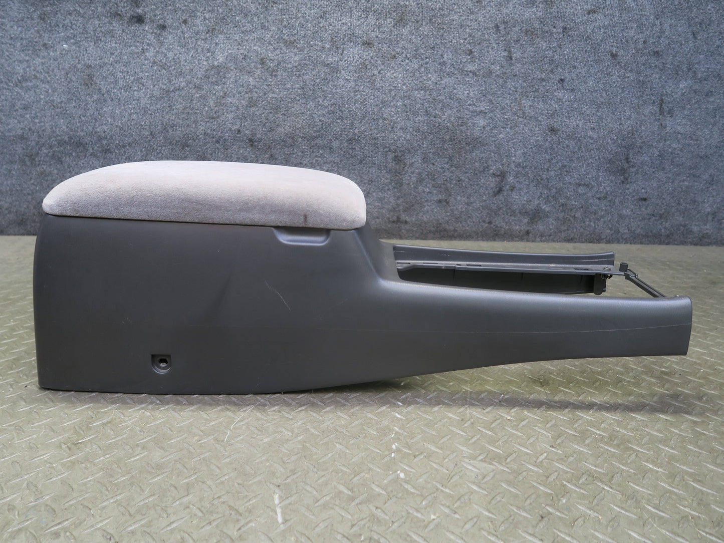 96-98 Nissan Stagea WGC34 Center Console Trim Cover Panel w Armrest OEM