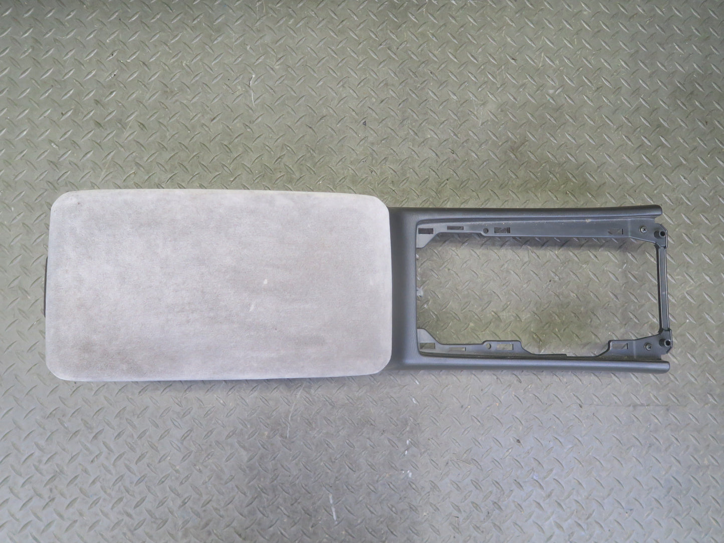 96-98 Nissan Stagea WGC34 Center Console Trim Cover Panel w Armrest OEM