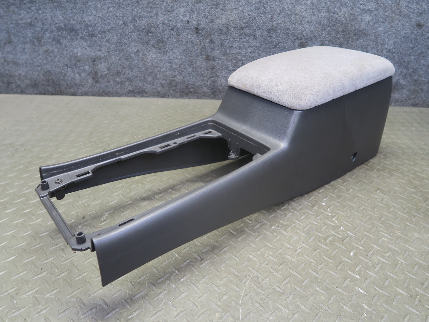 96-98 Nissan Stagea WGC34 Center Console Trim Cover Panel w Armrest OEM