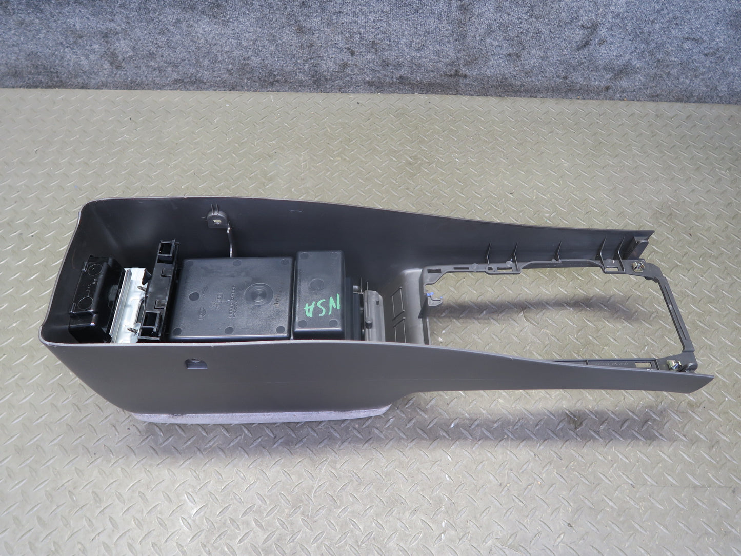 96-98 Nissan Stagea WGC34 Center Console Trim Cover Panel w Armrest OEM