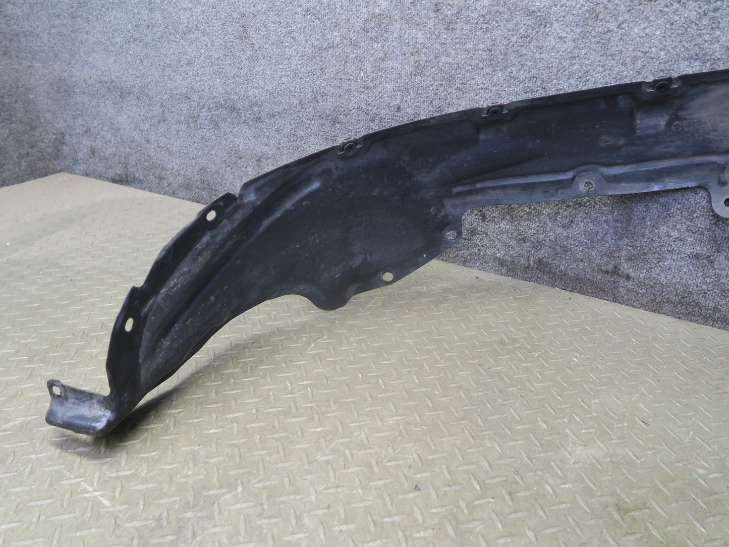 96-98 Nissan Stagea WGC34 Front Right Fender Wheel Arch Liner Splash Shield OEM