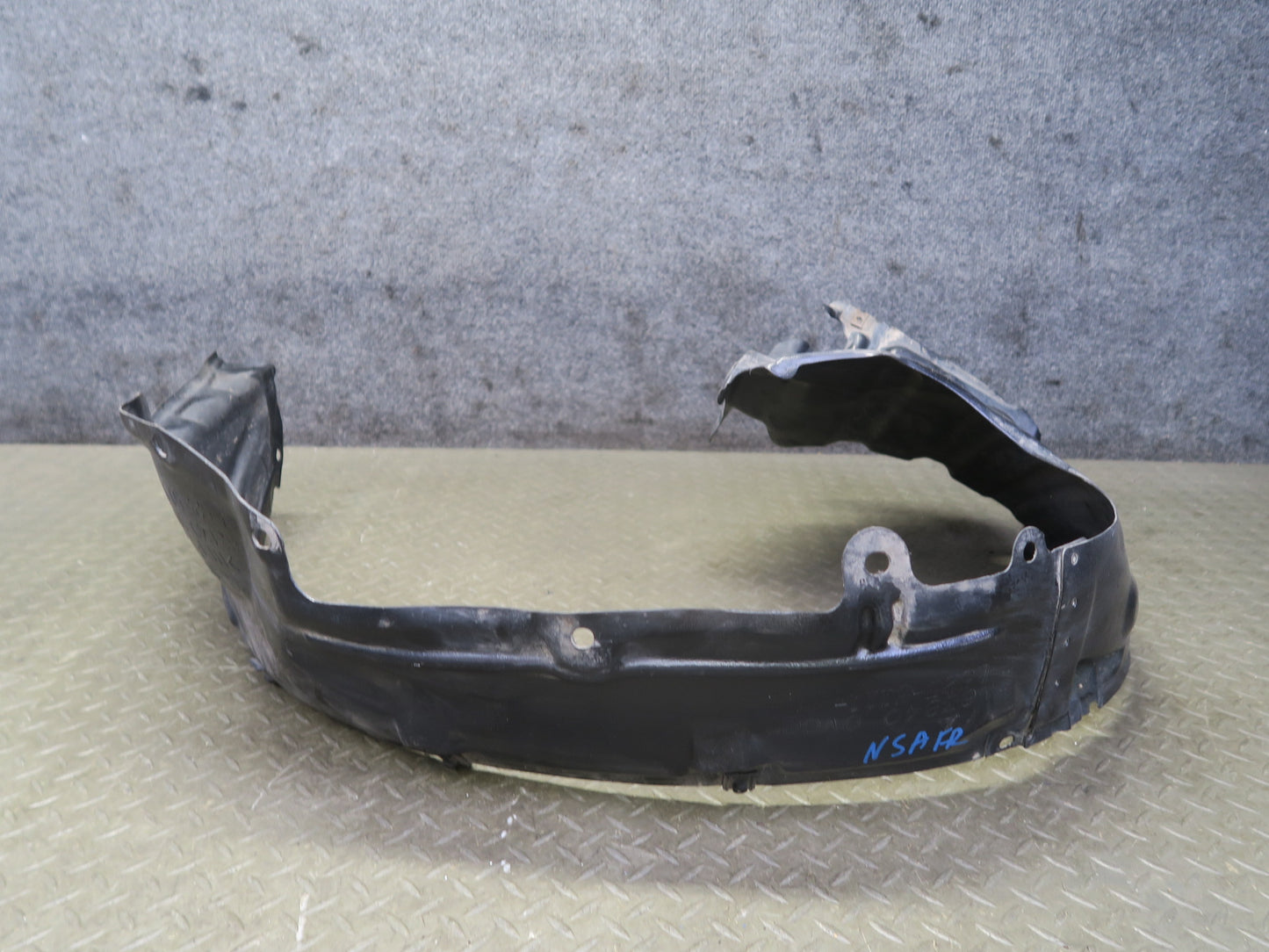 96-98 Nissan Stagea WGC34 Front Right Fender Wheel Arch Liner Splash Shield OEM