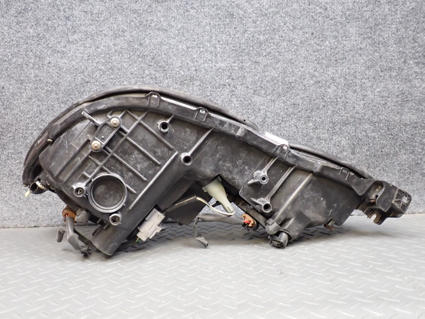 01-02 Lexus JZS160L GS300 GS430 Front Right Halogen Headlight Lamp OEM