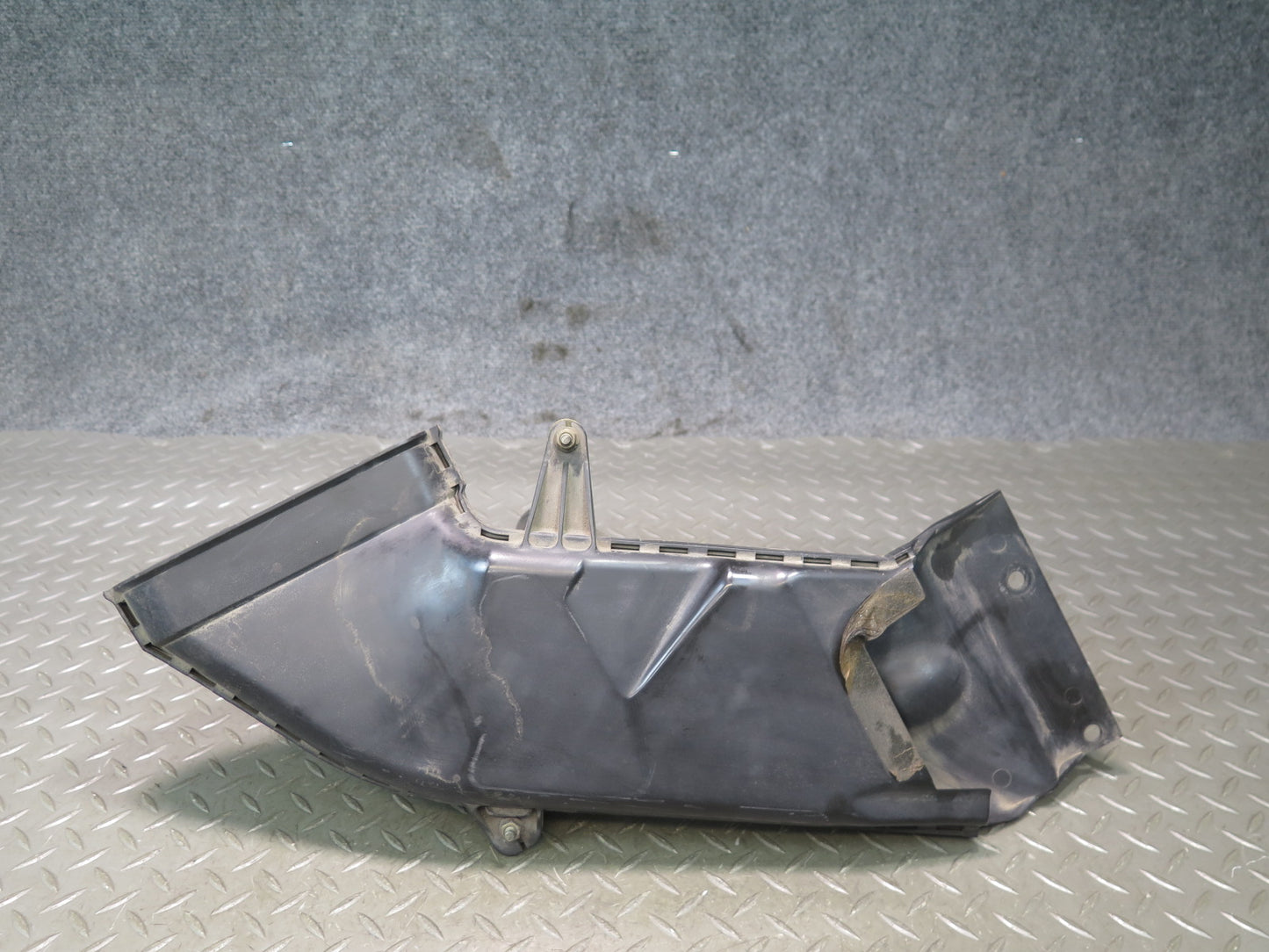 96-98 Nissan Stagea WGC34 RB25DE NA Air Intake Inlet Scoop Duct Tube OEM