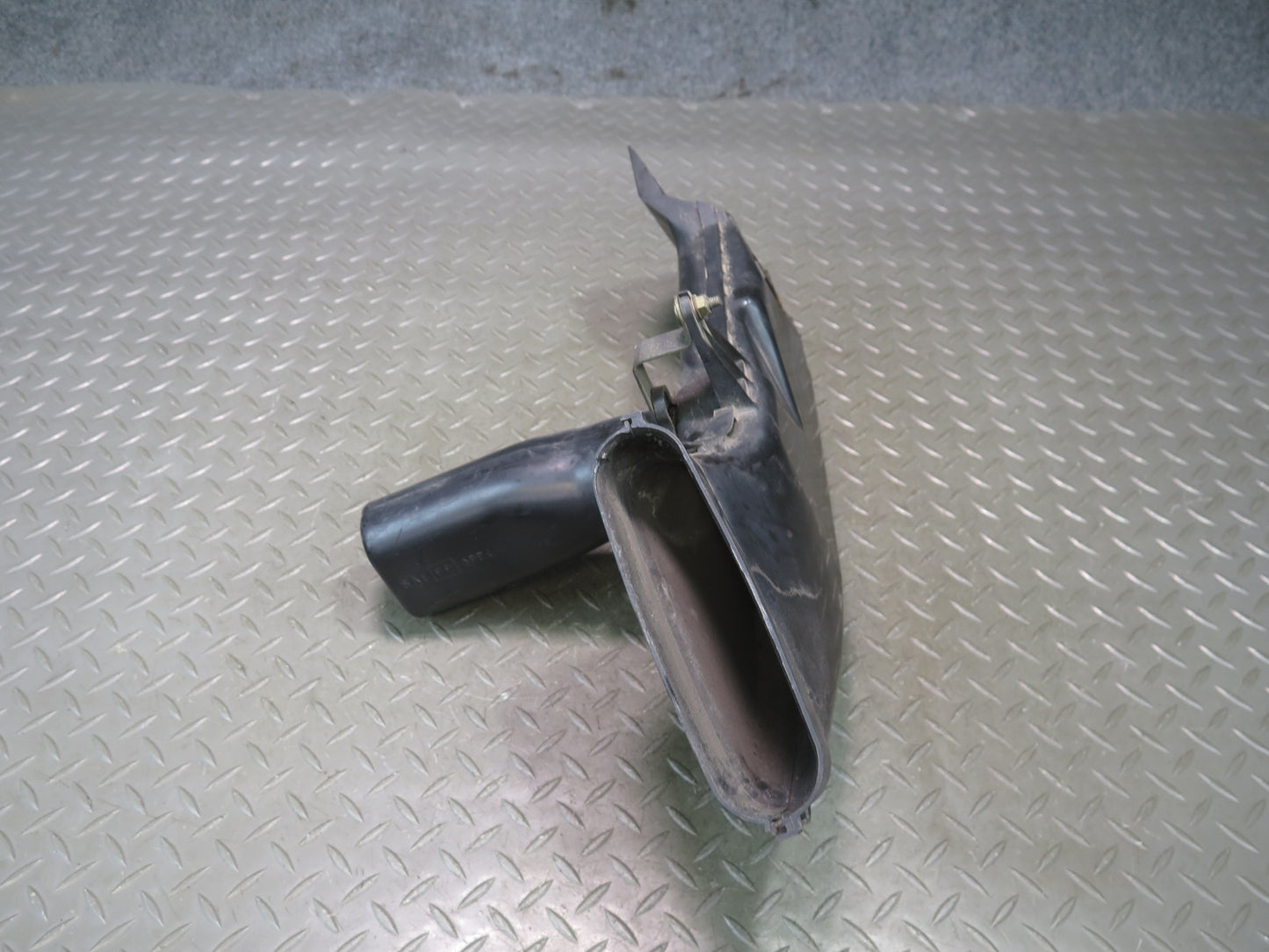 96-98 Nissan Stagea WGC34 RB25DE NA Air Intake Inlet Scoop Duct Tube OEM