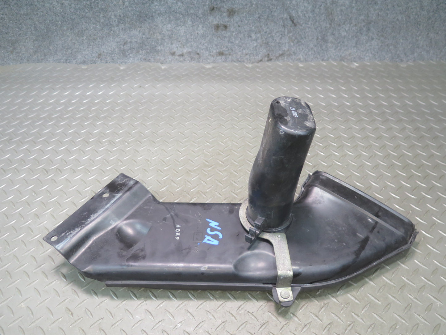 96-98 Nissan Stagea WGC34 RB25DE NA Air Intake Inlet Scoop Duct Tube OEM