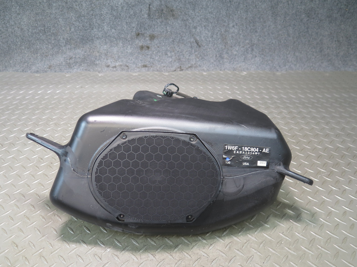 02-05 Ford Thunderbird Set of 2 Rear Left & Right Subwoofer Speaker Box OEM