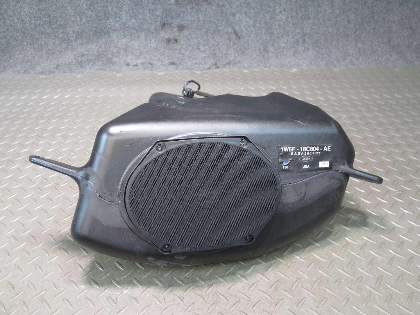 02-05 Ford Thunderbird Set of 2 Rear Left & Right Subwoofer Speaker Box OEM