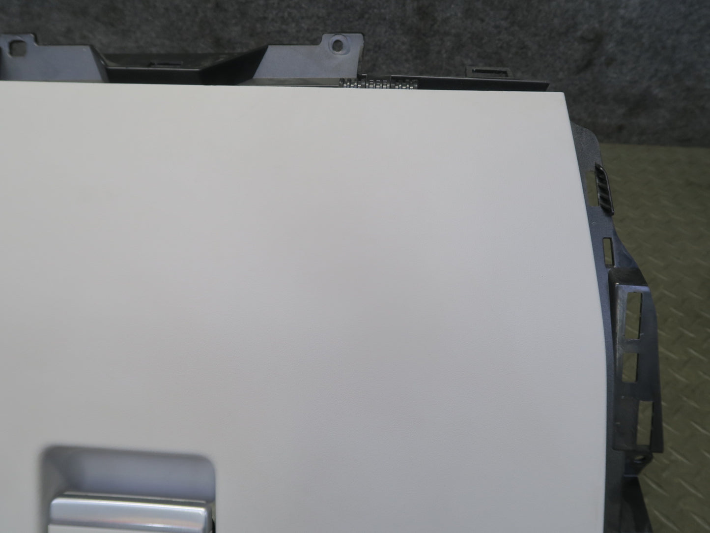 2012-2019 Range Rover Evoque L538 Dash Glove Box Compartment Storage OEM