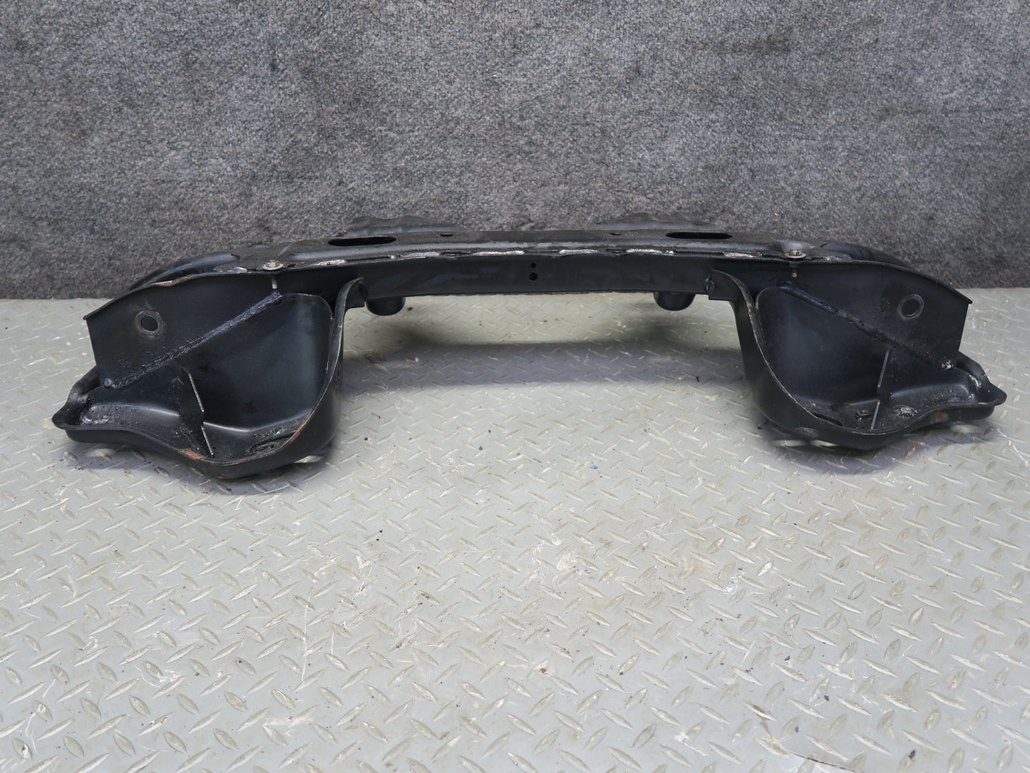 96-98 Nissan Stagea WGC34 RWD RB25DE NA Front Subframe Crossmember Support OEM