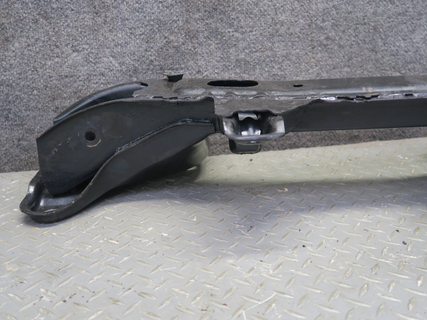 96-98 Nissan Stagea WGC34 RWD RB25DE NA Front Subframe Crossmember Support OEM