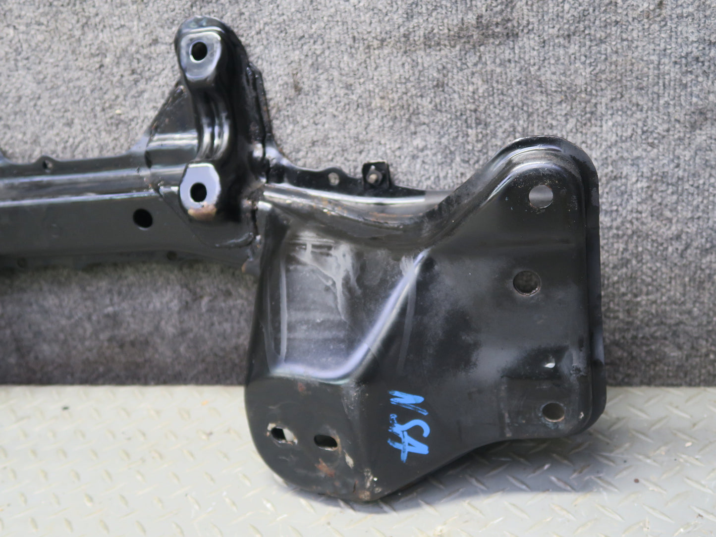 96-98 Nissan Stagea WGC34 RWD RB25DE NA Front Subframe Crossmember Support OEM