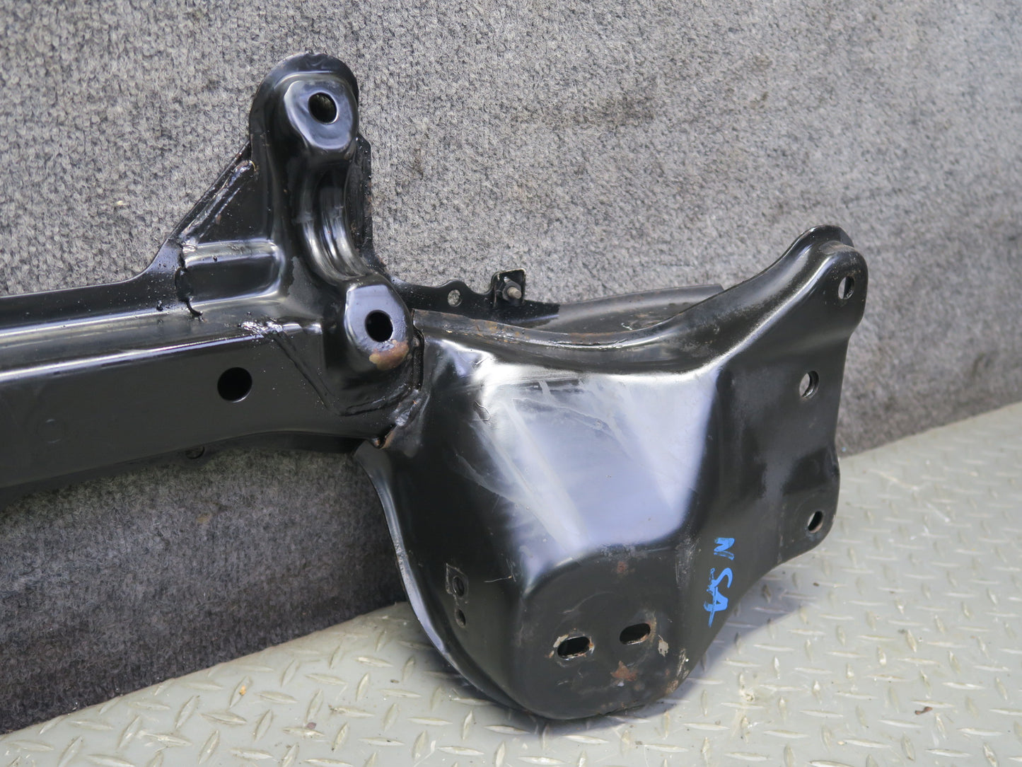 96-98 Nissan Stagea WGC34 RWD RB25DE NA Front Subframe Crossmember Support OEM