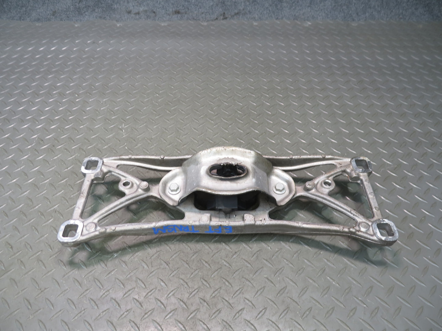 02-05 Ford Thunderbird A/T Transmission  Mount Bracket Support XW43-5060-AA OEM