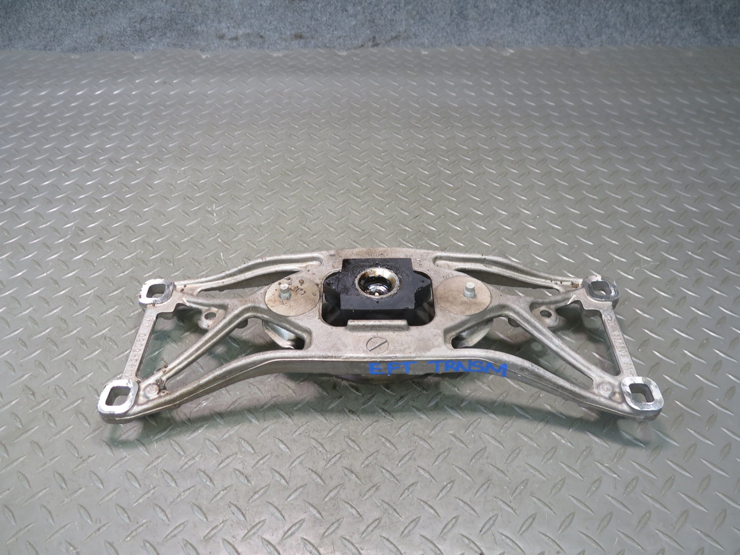 02-05 Ford Thunderbird A/T Transmission  Mount Bracket Support XW43-5060-AA OEM