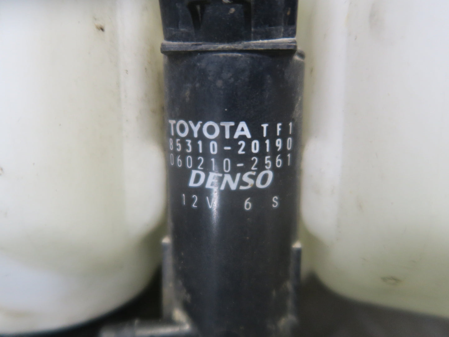 95-00 Lexus JZZ31L SC400 SC300 Windshield Washer Fluid Reservoir Tank Assy OEM