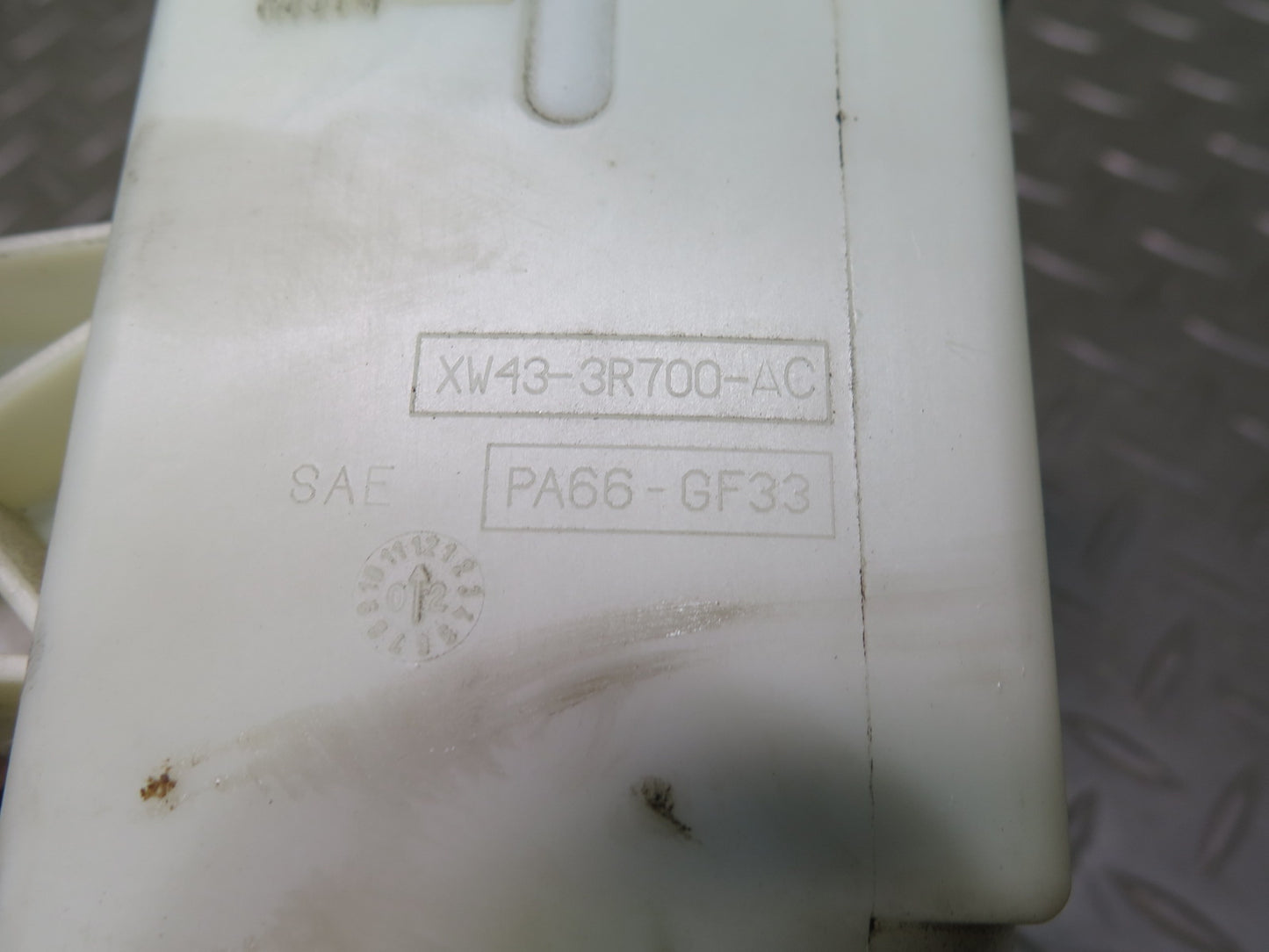 02-05 Ford Thunderbird Power Steering Fluid Reservoir Tank XW43-3R700-AC OEM