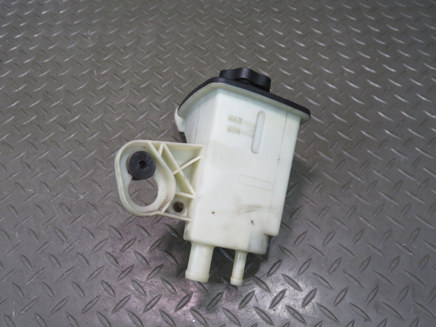 02-05 Ford Thunderbird Power Steering Fluid Reservoir Tank XW43-3R700-AC OEM