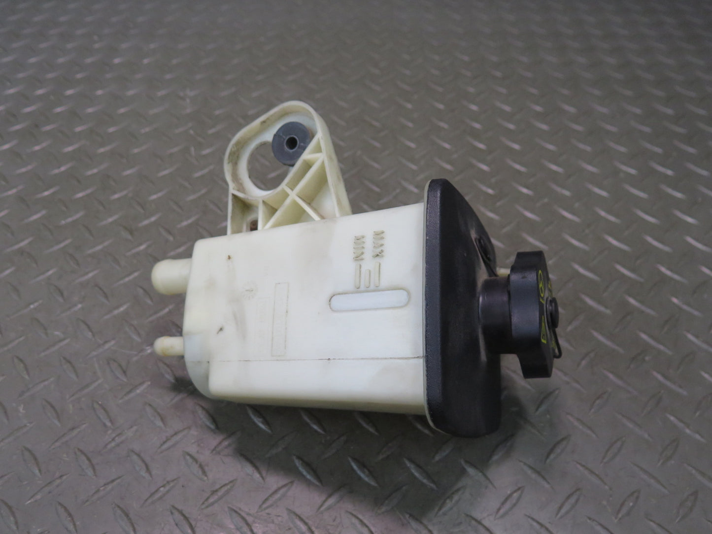02-05 Ford Thunderbird Power Steering Fluid Reservoir Tank XW43-3R700-AC OEM