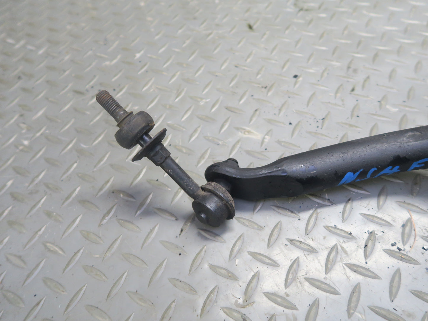 96-98 Nissan Stagea WGC34 RWD 2.5L 2.0L Front Stabilizer Sway Bar w Links OEM