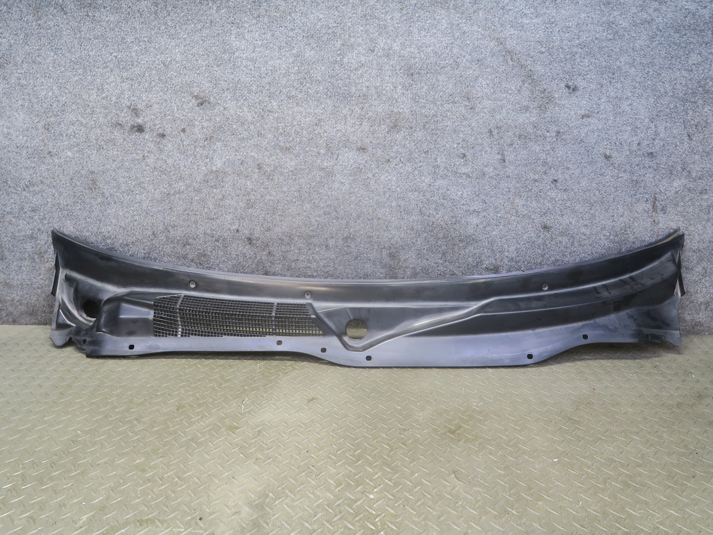 96-98 Nissan Stagea WGC34 Front Windshield Wiper Cowl Vent Trim Panel OEM