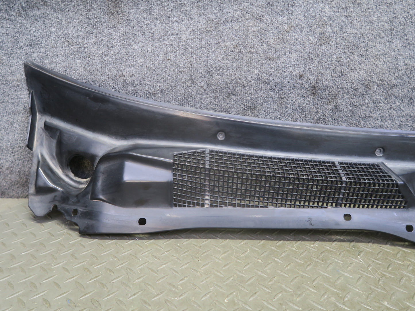 96-98 Nissan Stagea WGC34 Front Windshield Wiper Cowl Vent Trim Panel OEM