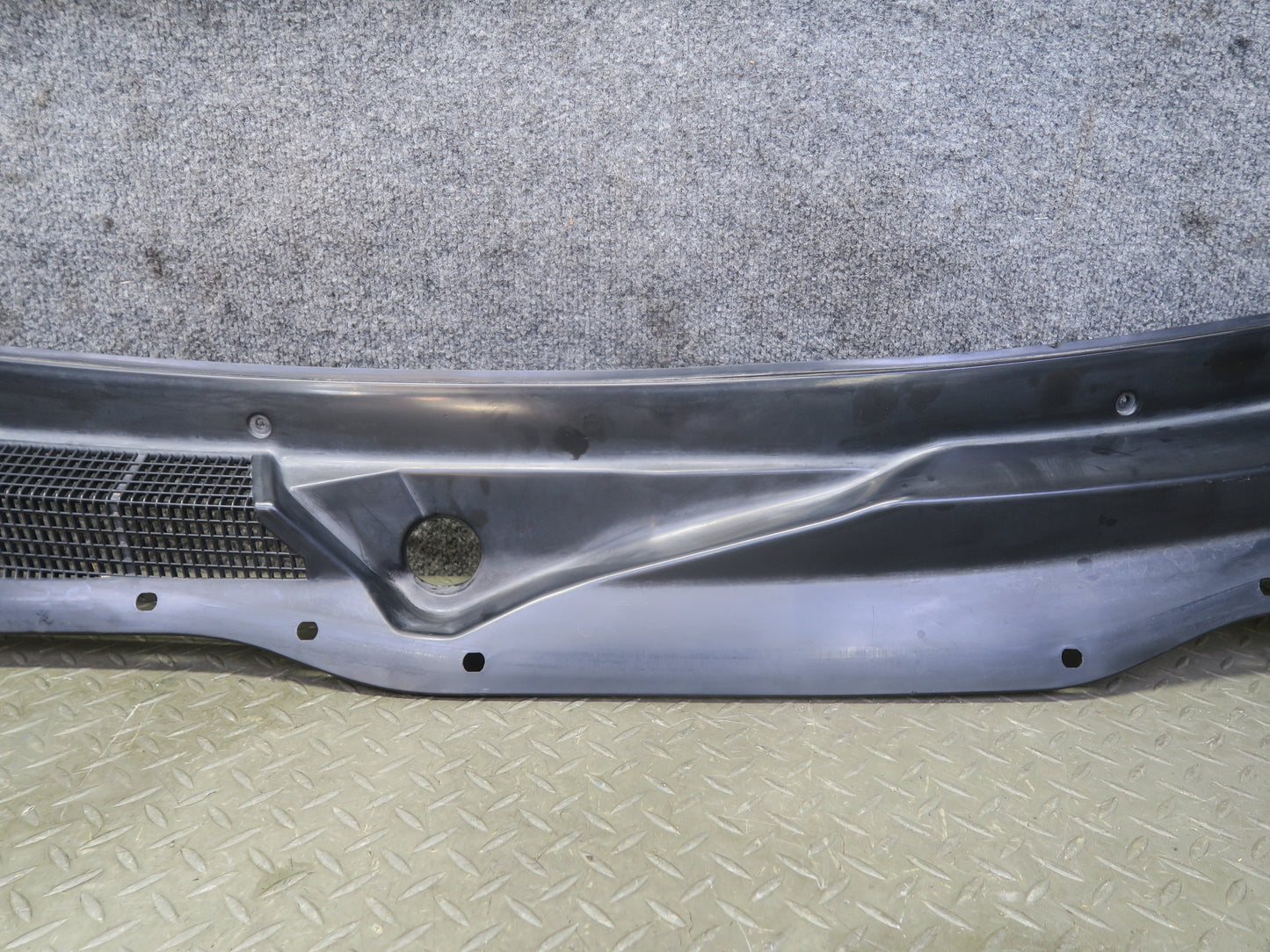 96-98 Nissan Stagea WGC34 Front Windshield Wiper Cowl Vent Trim Panel OEM