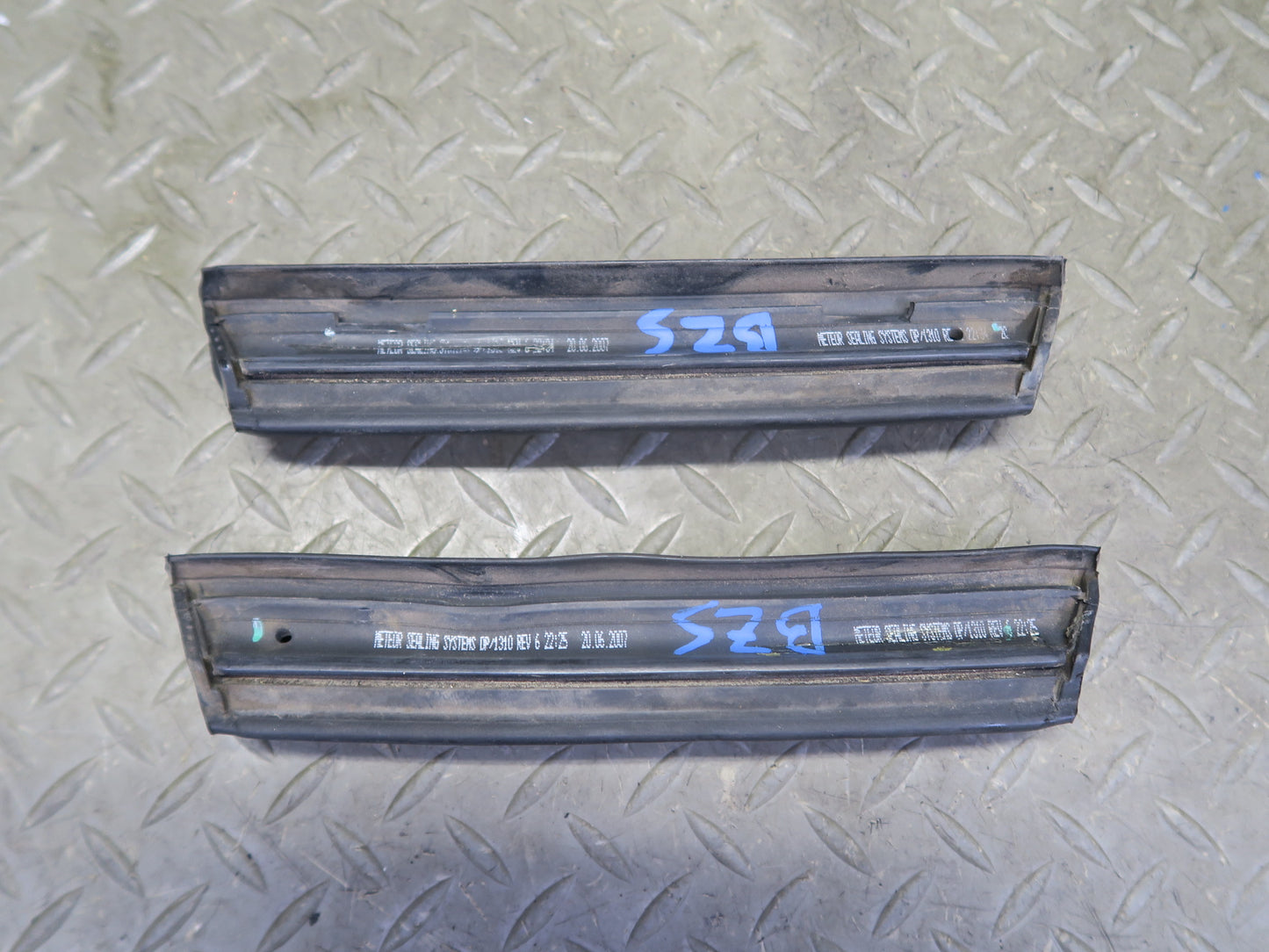 03-08 BMW E85 Z4 Set of 6 Folding TOP Roof Weatherstrip Rubber Seal OEM