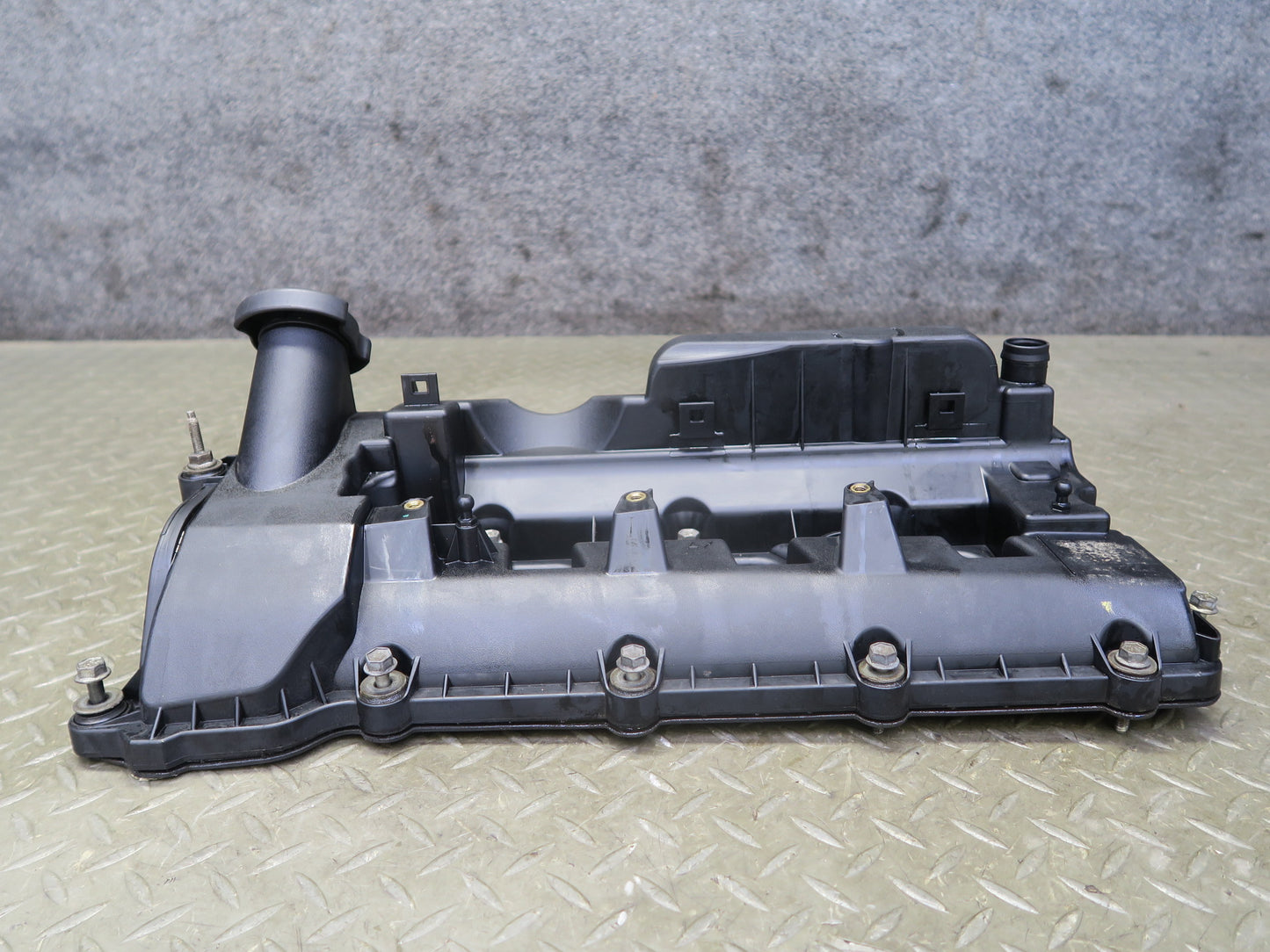 14-19 Range Rover Sport L494 3.0L Engine Left Cylinder Head Valve Cover