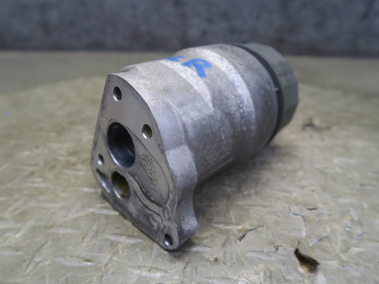 14-19 Range Rover Sport L494 Engine Motor Oil Filter Housing 8W93-6714-AD