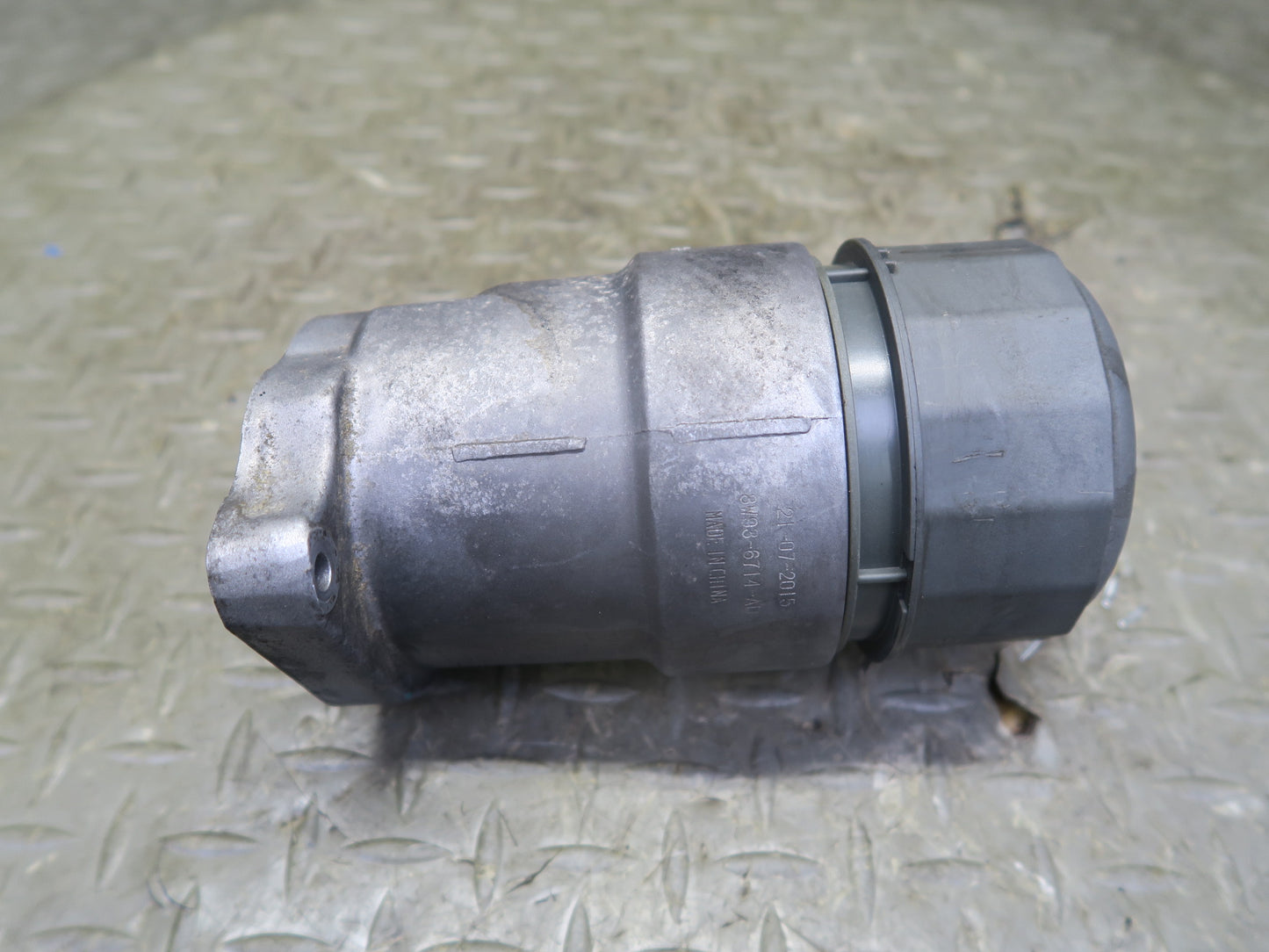 14-19 Range Rover Sport L494 Engine Motor Oil Filter Housing 8W93-6714-AD