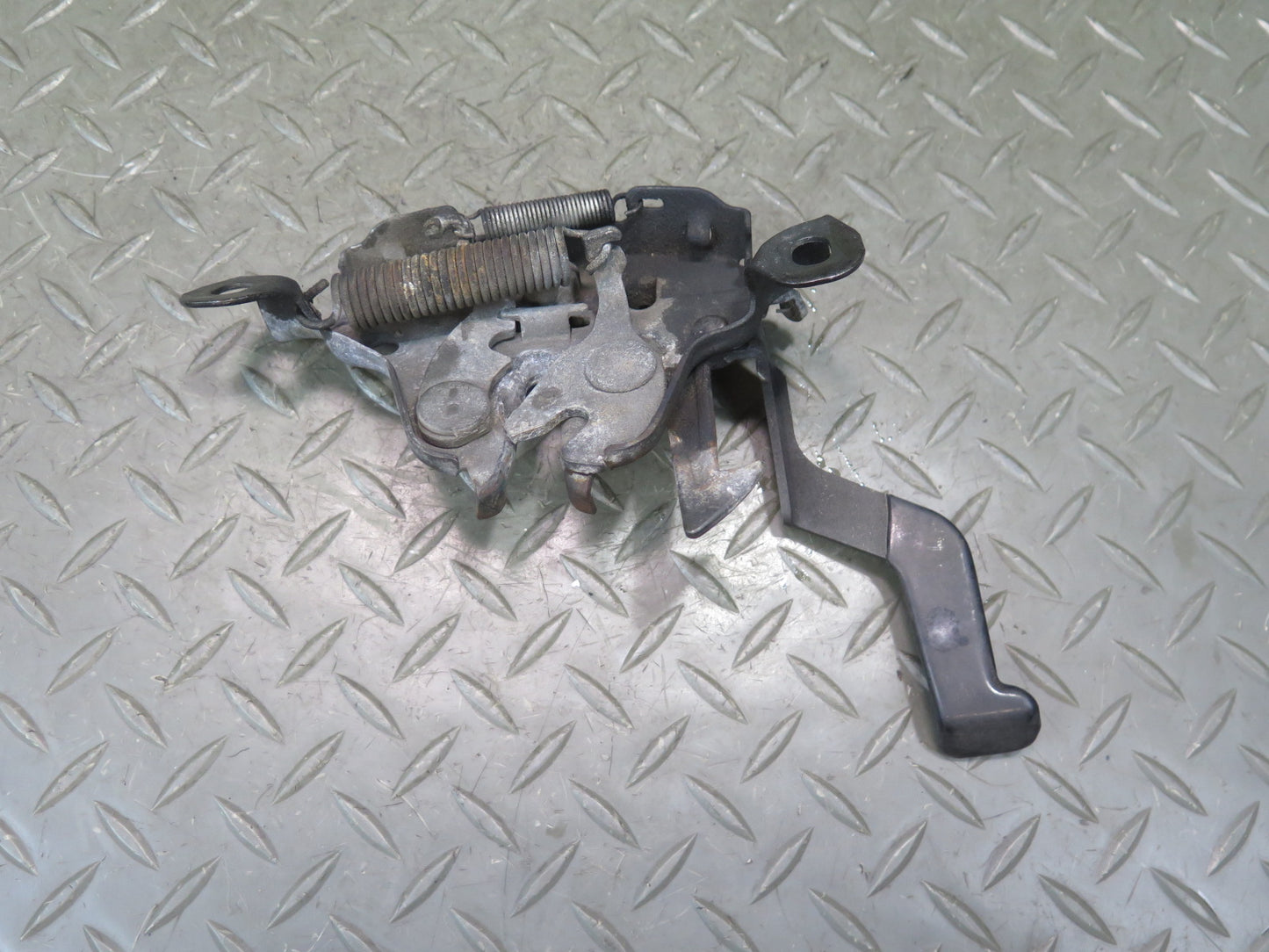 96-98 Nissan Stagea WGC34 Front Hood Lock Latch OEM