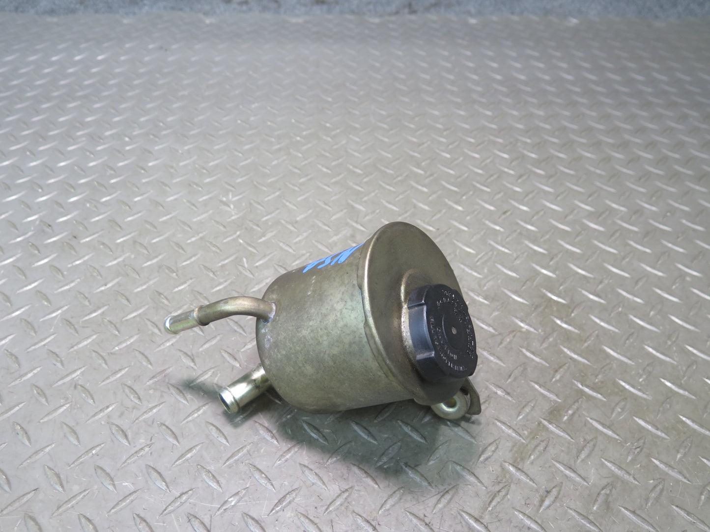 96-98 Nissan Stagea WGC34 RB25DE NA RWD Power Steering Reservoir Bottle Tank OEM