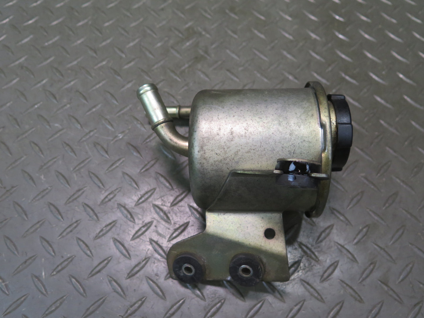 96-98 Nissan Stagea WGC34 RB25DE NA RWD Power Steering Reservoir Bottle Tank OEM