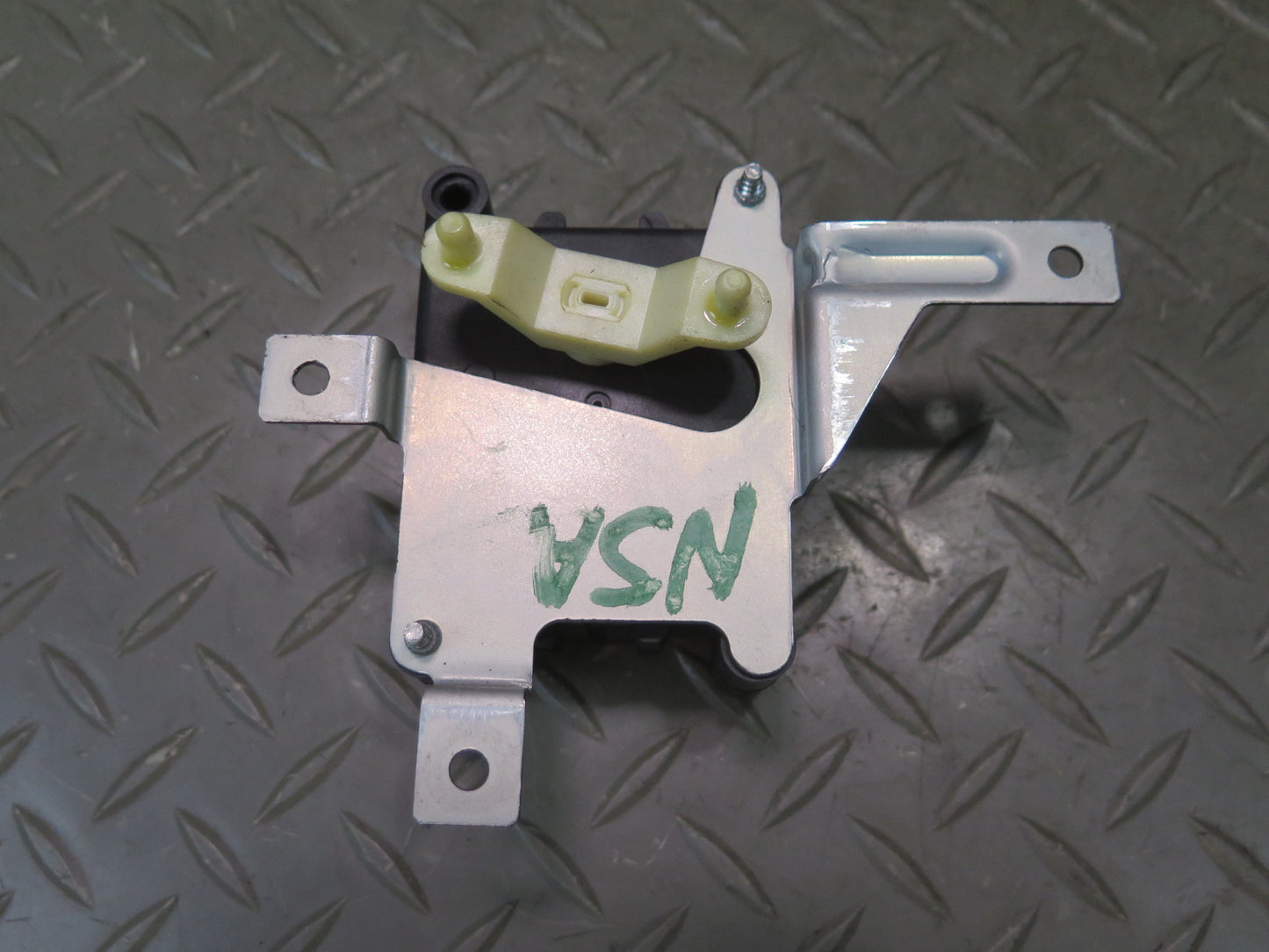 96-98 Nissan Stagea WGC34 A/C Heater Flap Actuator Motor Set of 3 OEM