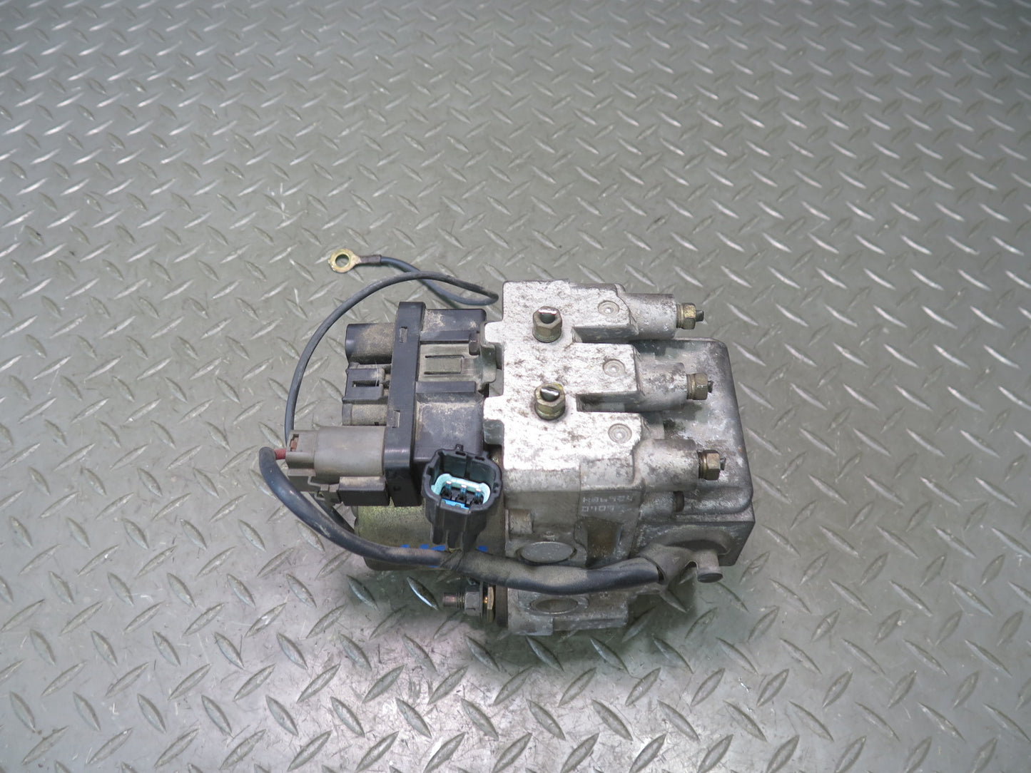 96-98 Nissan Stagea WGC34 RB25DE RWD Anti Lock Brake ABS Pump Module 33K OEM