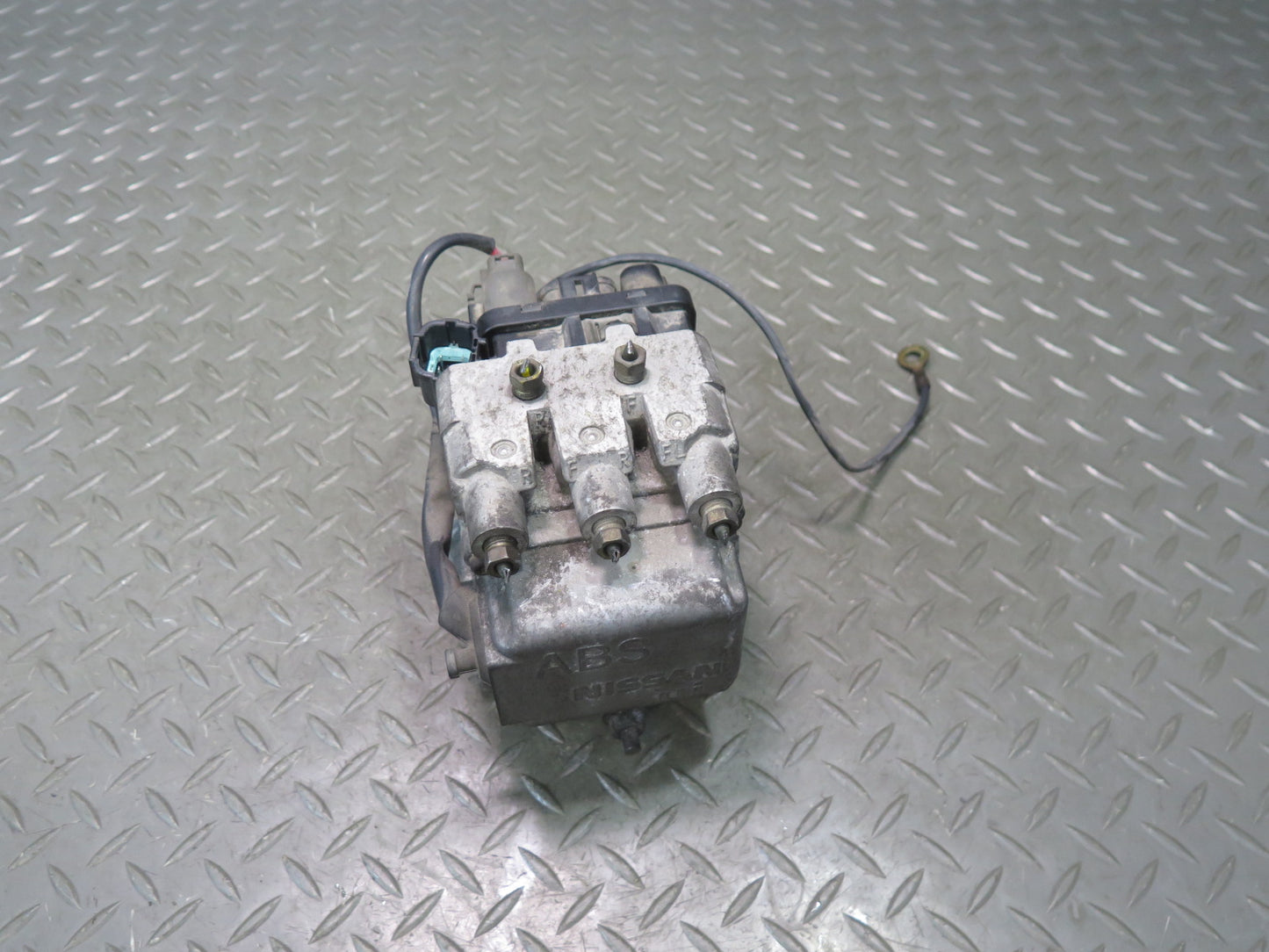 96-98 Nissan Stagea WGC34 RB25DE RWD Anti Lock Brake ABS Pump Module 33K OEM