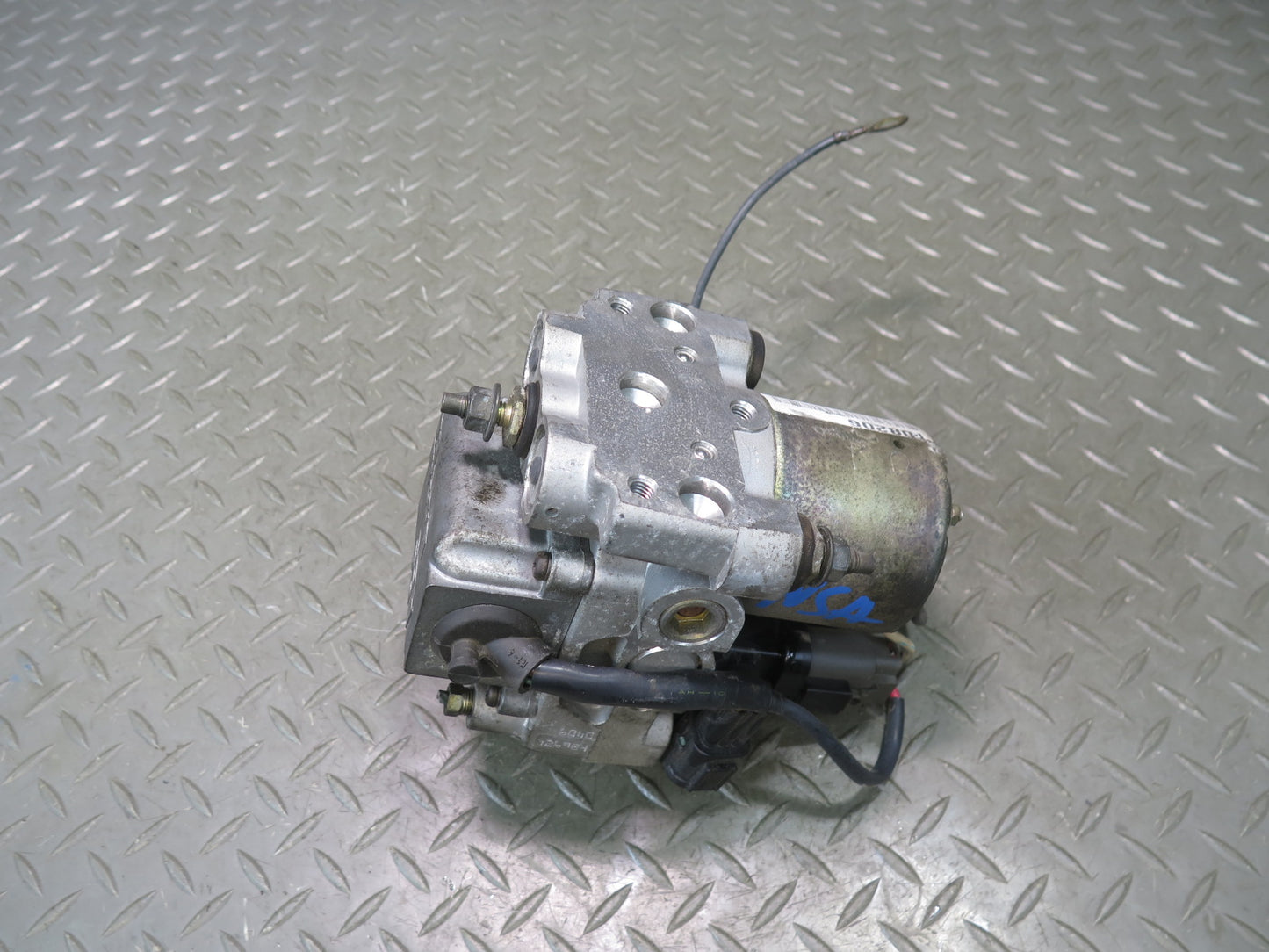 96-98 Nissan Stagea WGC34 RB25DE RWD Anti Lock Brake ABS Pump Module 33K OEM