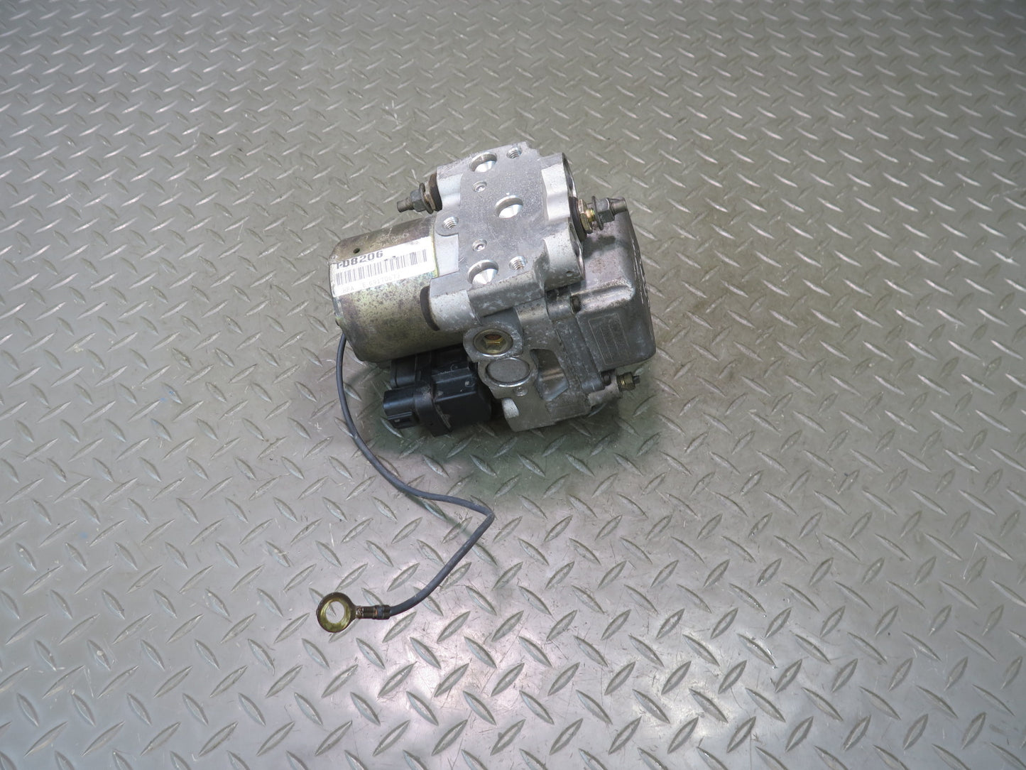 96-98 Nissan Stagea WGC34 RB25DE RWD Anti Lock Brake ABS Pump Module 33K OEM