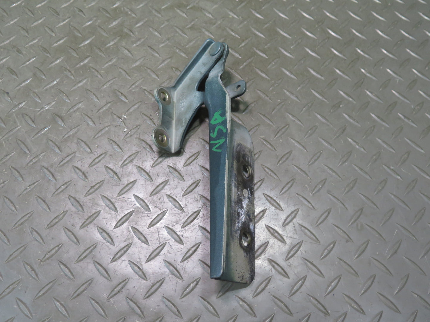 96-98 Nissan Stagea WGC34 Front Left & Right Hood Hinge Emerald Green Set OEM