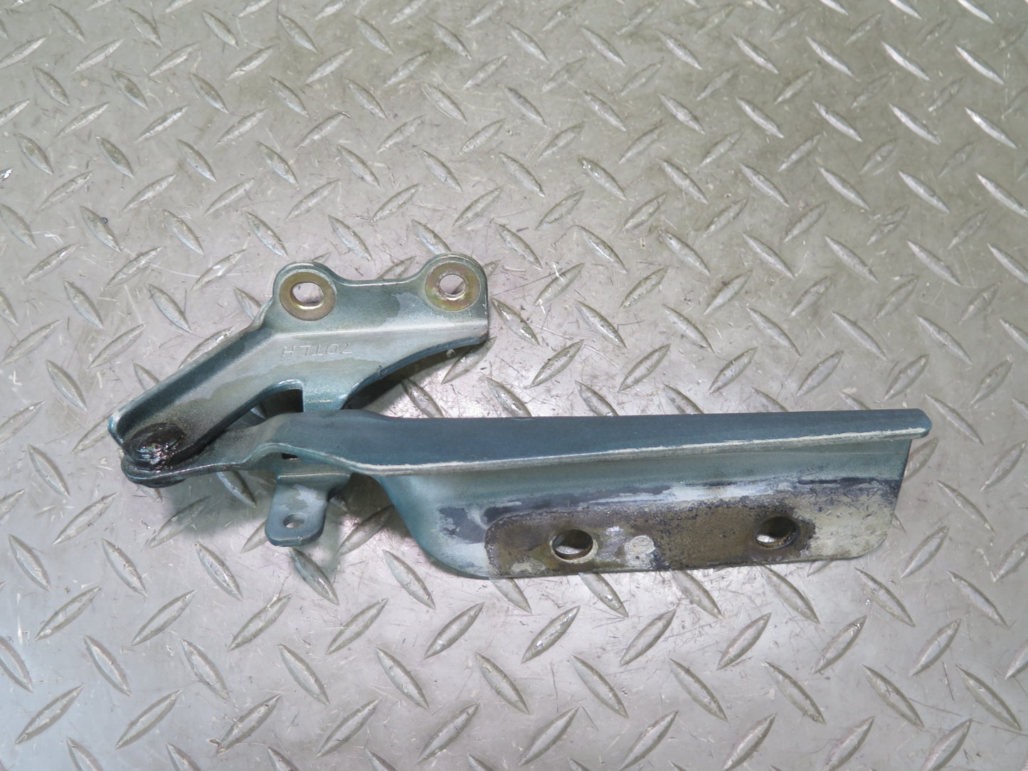 96-98 Nissan Stagea WGC34 Front Left & Right Hood Hinge Emerald Green Set OEM
