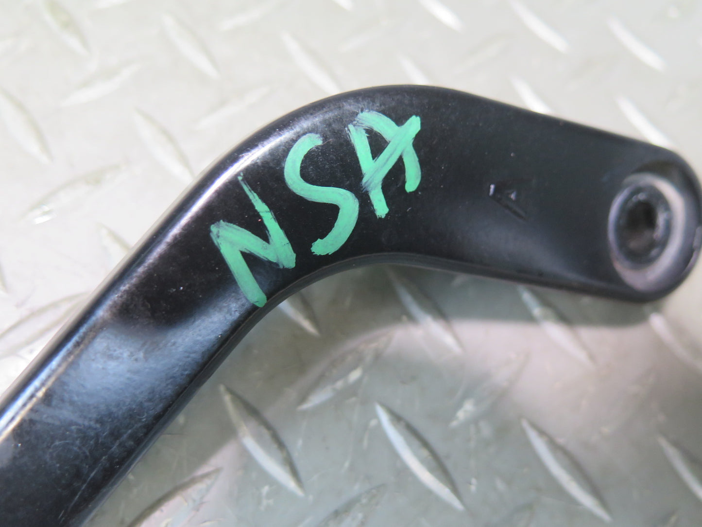 96-98 Nissan Stagea WGC34 Front Left & Right Wiper Arm Set of 2 OEM