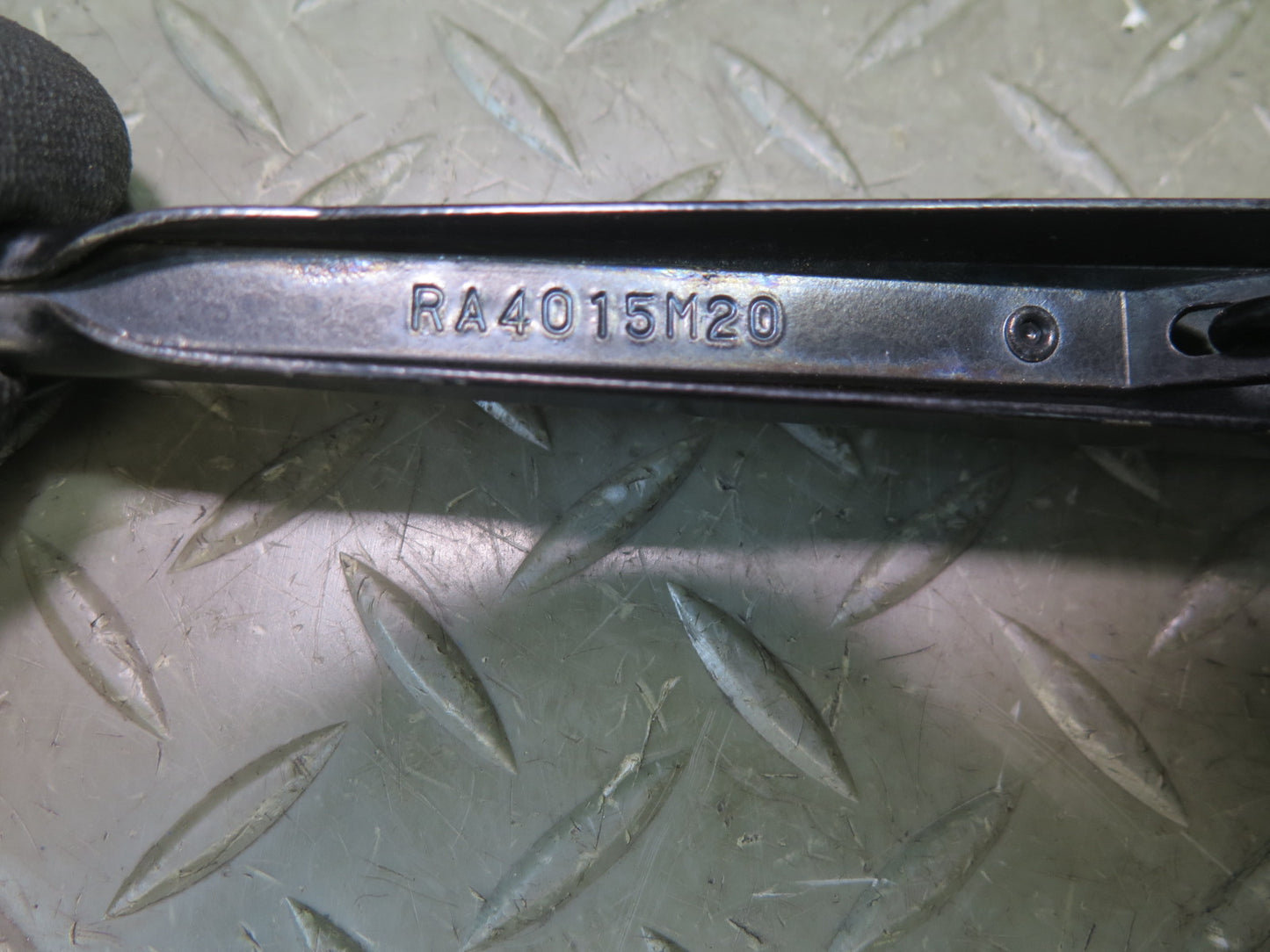 96-98 Nissan Stagea WGC34 Front Left & Right Wiper Arm Set of 2 OEM
