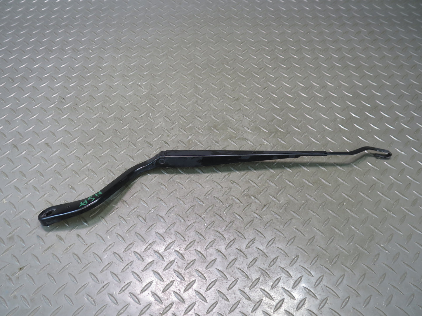 96-98 Nissan Stagea WGC34 Front Left & Right Wiper Arm Set of 2 OEM