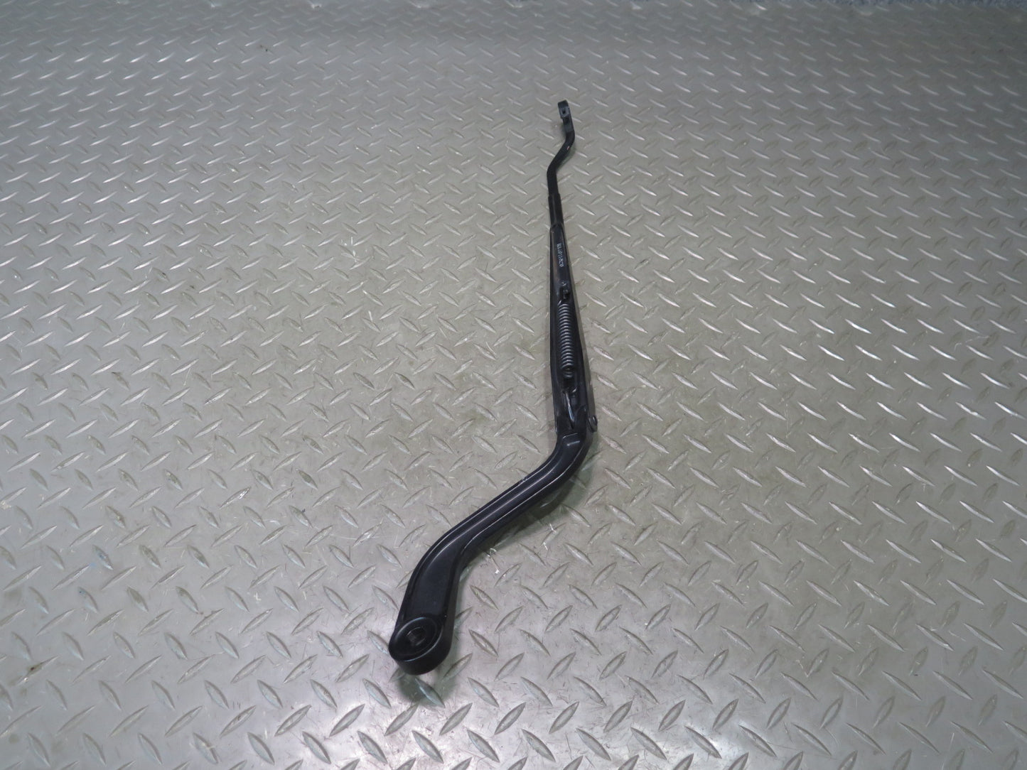 96-98 Nissan Stagea WGC34 Front Left & Right Wiper Arm Set of 2 OEM
