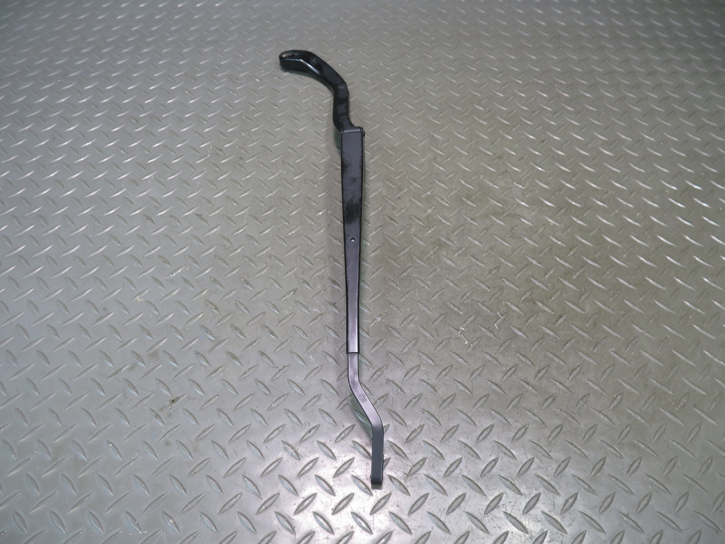 96-98 Nissan Stagea WGC34 Front Left & Right Wiper Arm Set of 2 OEM