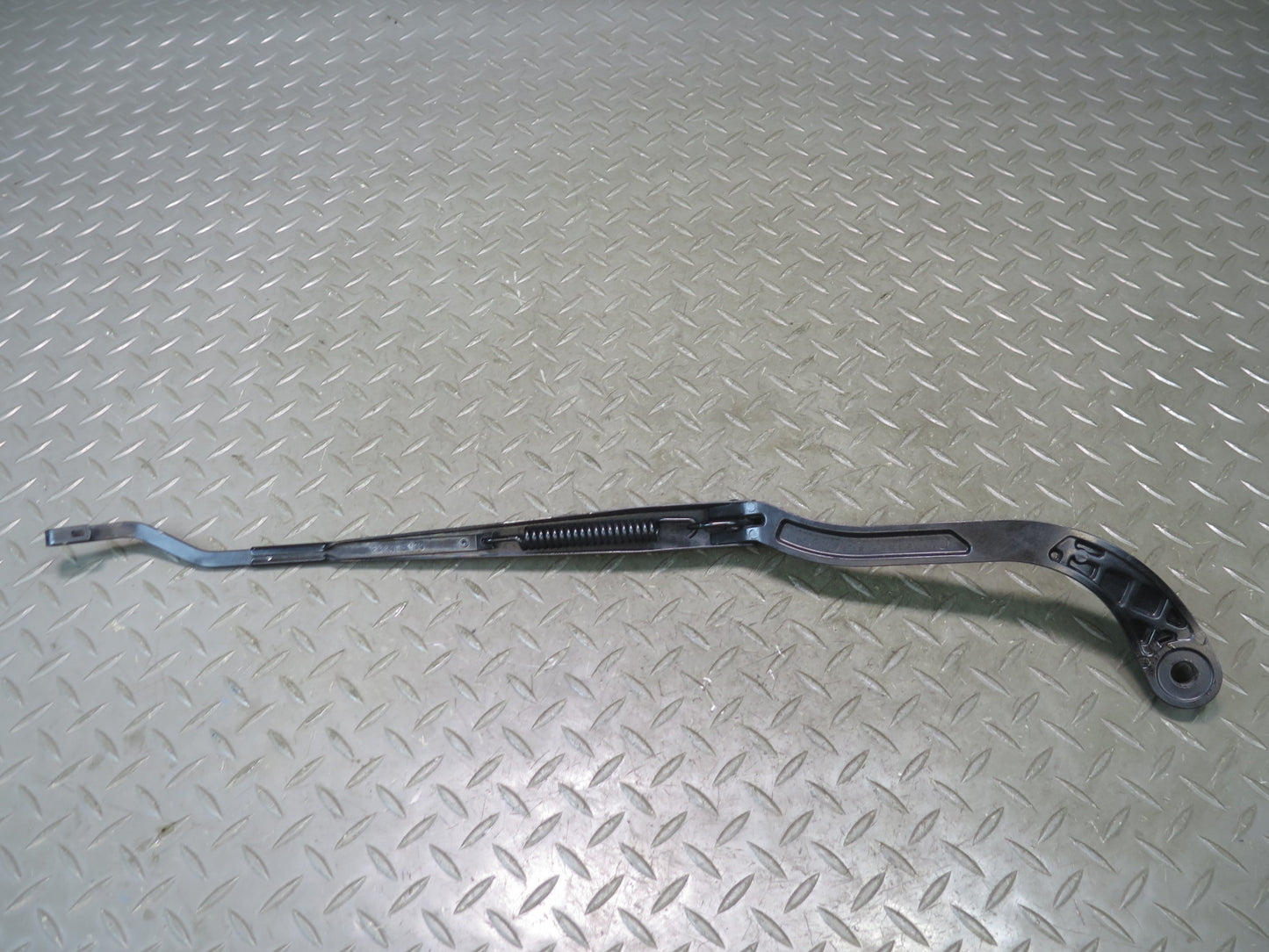 96-98 Nissan Stagea WGC34 Front Left & Right Wiper Arm Set of 2 OEM