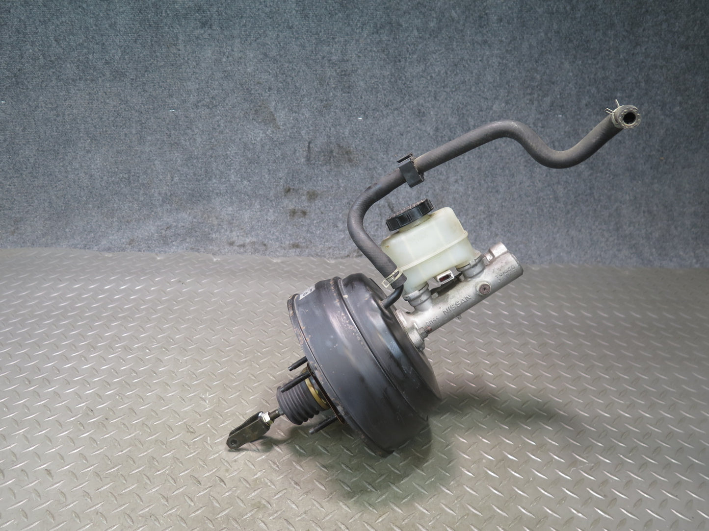 96-98 Nissan Stagea WGC34 RB25 RWD Brake Master Cylinder Booster Reservoir OEM