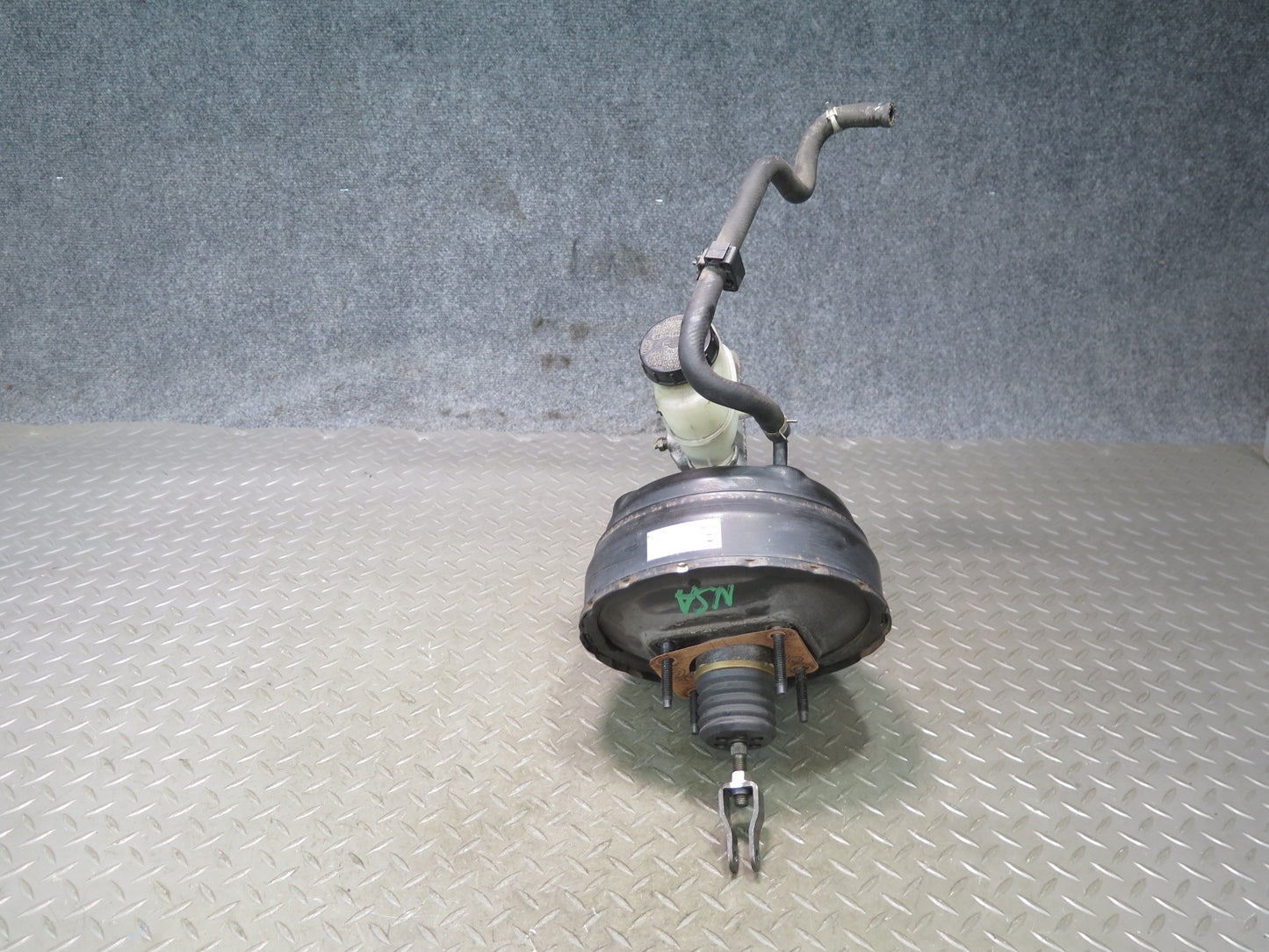 96-98 Nissan Stagea WGC34 RB25 RWD Brake Master Cylinder Booster Reservoir OEM